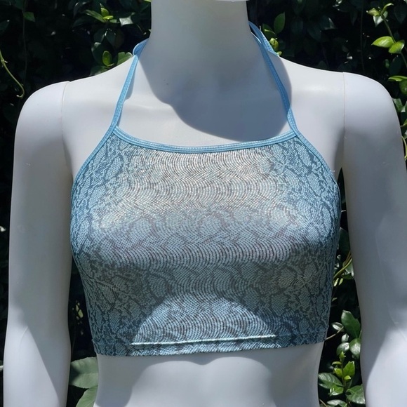 💋NWT CLUB Exx Dolls Kill Hypnotic Hype Blue Foiled Ruched Shorts and Top 2 Pc - Picture 2 of 14